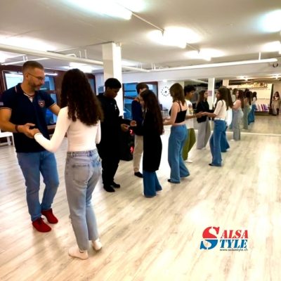 Les bienfaits de la danse ADOS école Salsa Style Genève